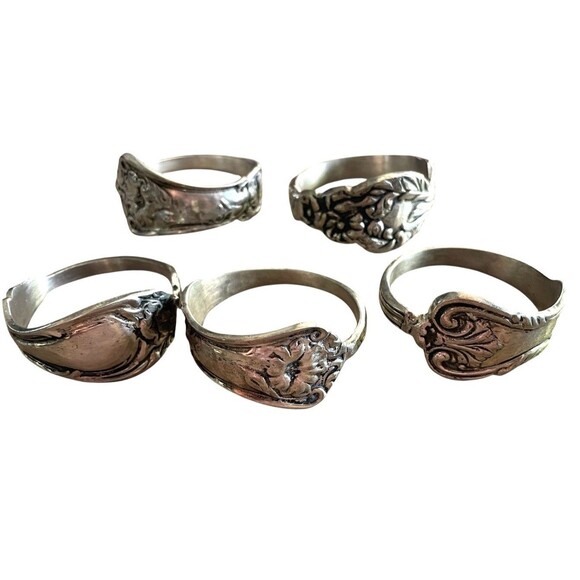 Vintage Silvertone Napkin Rings Stainless Floral Spoon Style Set Of 5 - Picture 1 of 5